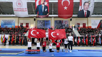 Bilecik'teki Cumhuriyet Bayramı kutlamalarında anaokulu öğrencilerinden özel gösteri