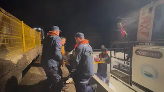 Bozcaada'da trafik kazası sonrası yaralının tıbbi tahliyesi yapıldı