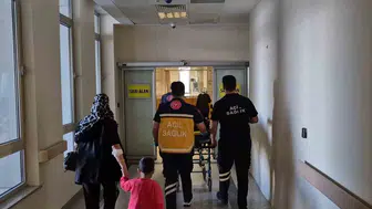 Adıyaman’da üç tekerlekli motosiklet devrildi, 2 kişi yaralandı