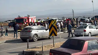 Kahramanmaraş'ta MHP'li milletvekili konvoyunda kaza: 1 ölü, 4 yaralı