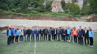 Maşatlık futbol sahası güvenli hale getiriliyor