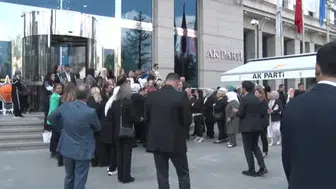 Cemil Tugay, AK Parti'ye katıldı ve İzmir için yola çıktığını açıkladı