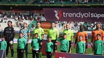Konyaspor ve Başakşehir ilk yarıda golsüz berabere kaldı