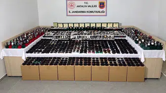 Antalya'da 5 milyon TL'lik kaçak gözlük ve saat ele geçirildi