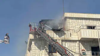 Mersin'de Isopol fabrikasının idari binasında yangın çıktı