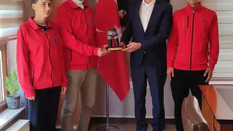 Pazarlar Spor Lisesi Spor Kulübünden Kütahya Vali Yardımcısı Harun Kazez'e ziyaret