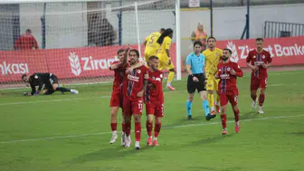 Fethiyespor - Eyüpspor maçı şiddetli yağış nedeniyle ertelendi