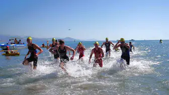 Alanya'da 35. Uluslararası Triatlon heyecanı rekor katılımla başladı