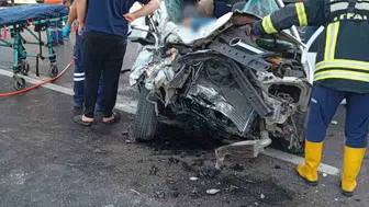 Mersin’de otomobil çekiciye arkadan çarptı: 2 ölü, 1 yaralı