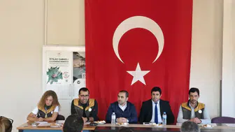 Afyonkarahisar'da haşhaş üreticilerine yeni sezon ve fiyat artışı bilgilendirmesi