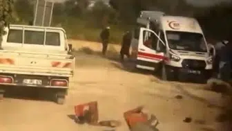 İzmir’de tren ve traktör çarpıştı: 2 kişi yaralandı