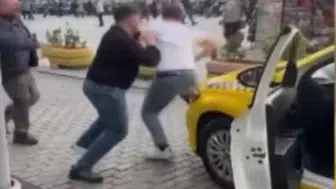 Fatih'te taksicilerin yolcu kavgası kanlı bitti: Çemberlitaş Meydanı bir anda karıştı