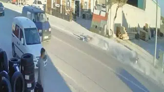 15 yaşındaki motosiklet sürücüsünün kaza anı görüntüleri ortaya çıktı
