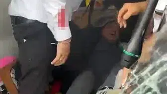 Antalya-Isparta yolunda midibüs devrildi, çok sayıda yaralı var