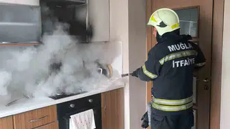Menteşe'de ocakta unutulan yağ yangına neden oldu