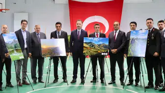 Erzincan Üzümlü'de Cumhuriyet Bayramı'na özel fotoğraf sergisi açıldı