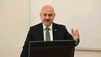 Rektör Sözbir, İlahiyat Fakültesi öğrencileriyle buluştu