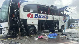 Burdur'da yolcu otobüsü devrildi: 1 ölü, 8 yaralı