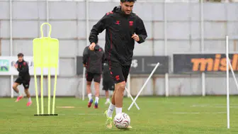 Sivasspor, Sarıyer maçı için yağmur altında çalıştı