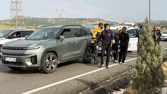 Diyarbakır'da iki aracın çarpışması sonucu 3 kişi yaralandı