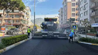 Aydın'da Hizmet Seferberliği: 17 İlçede Eş Zamanlı Yol ve Altyapı Hamlesi