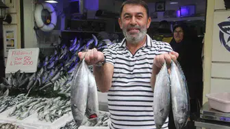 Karadeniz'de palamut fiyatları düştü, vatandaşlar sıraya girdi