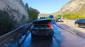 Bilecik'te seyir halindeki otomobil alev aldı