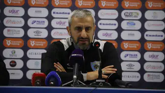 Erzurumspor FK teknik direktörü Serkan Özbalta mağlubiyetin nedenlerini değerlendirdi