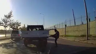 Trafikteki tartışma sonrası kamyonete tekme atan sürücüye 180 bin lira ceza verildi