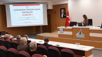 Kartepe'de muhtar ve azalara sağlıklı hayat eğitimi verildi