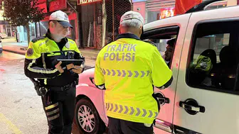 Çorum'un Alaca ilçesinde trafik denetimi: 49 sürücüye ceza kesildi