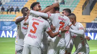 Eyüpspor zaferiyle moral bulan Göztepe dış sahadaki zorlu Seriye güveniyor