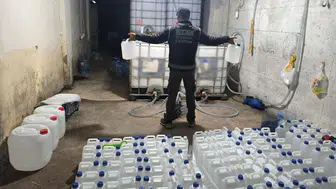 İstanbul'da dev sahte alkol operasyonu: Binlerce litre sahte içki ele geçirildi