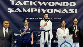 Mersinli Ayşe Orhan’dan büyük başarı! Türkiye Taekwondo Şampiyonası’nda gümüş madalya