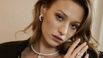 Messika Paris Moda Haftası'nda Sümeyye Aydoğan'ı ağırladı