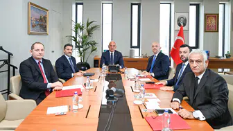 Bakan Ersoy ve THY yönetiminden turizm zirvesi