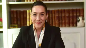Binnur Kaya