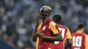 Galatasaray'da Victor Osimhen sahalara döneceği tarihi netleştirdi