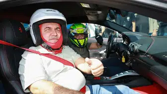 F1 efsanesi Massa ile piste çıkan görme engelli Karadöl unutulmaz anlar yaşadı