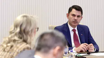 Bakan Murat Kurum AK Parti'ye geçen İzmir heyetini kabul etti