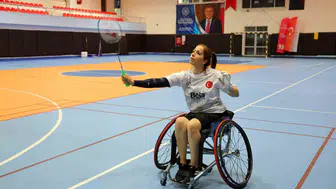 Çocuk felci sonrası badmintona başlayan Narin Uluç, dünya üçüncüsü oldu