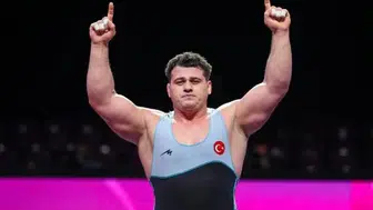 Dünya Güreş Şampiyonası'nda şok veda: Rıza Kayaalp çeyrek finalde elendi