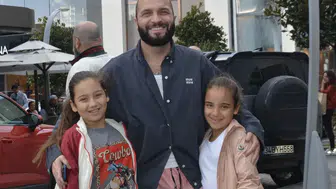 Berkay kızları Arya ve Zeynep Mira ile okul alışverişi yaptı