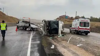 Kırıkkale'de işçi servisi devrildi: 14 yaralı