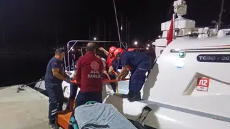 Kaş açıklarında can pazarı: Ticari gemideki yaralı mürettebat için Sahil Güvenlik alarmda