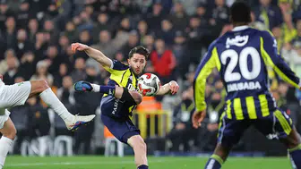 Fenerbahçe-Rizespor maçı hangi kanalda, saat kaçta, kadroda kimler var, Mert Müldür neden yok, Mert Hakan oynayacak mı, hakem kim?