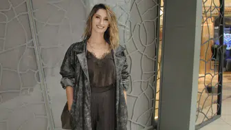 Nilay Erdönmez Zorlu AVM'de şıklığıyla dikkat çekti