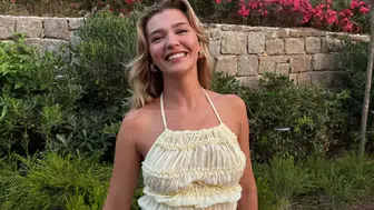 At sevmek isteyen Melisa Döngel'i at ısırdı