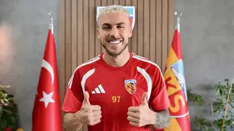 Zirvenin mimarı sahneye çıktı: Kayserispor'un yıldızı Seferi golleriyle uçuruyor