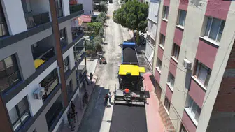 Alaşehir'de 3 bin ton asfalt çalışmaları sürüyor